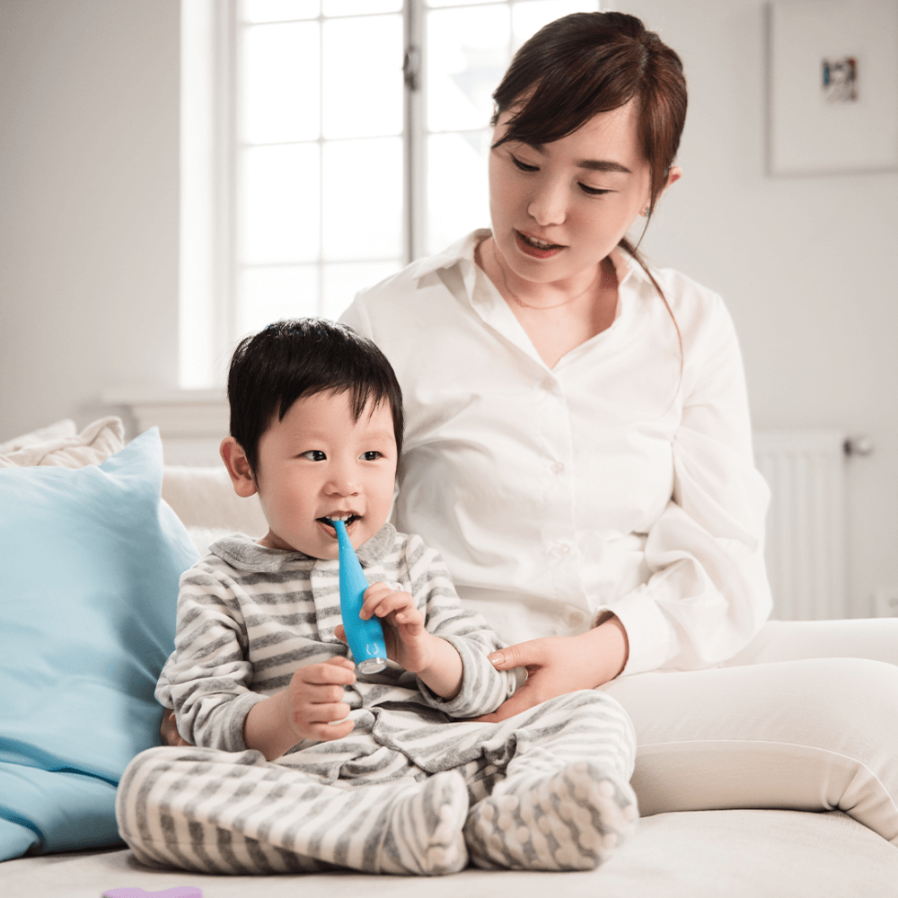 แปรงสีฟันไฟฟ้าสำหรับเด็ก FOREO ISSA Mikro Bubble Blue